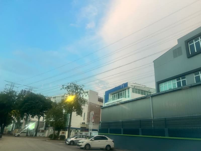 Semi-D Factory for Sale in Taman Perindustrian Kip (Kepong) - Jentsen Thong - Exterior - PropertyGuru.com.my