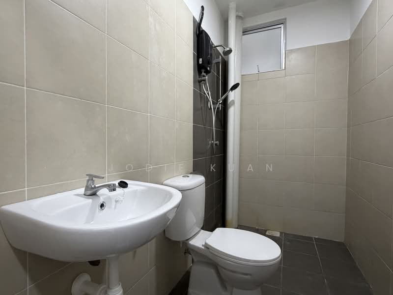 Kondominium untuk Disewa di Meru Heights Residences @ Scientex Meru - Jodie Kuan - common bathroom  - PropertyGuru.com.my