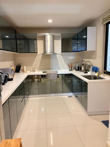 Kondominium untuk Dijual di Richmond - Anita Sharma - PropertyGuru.com.my