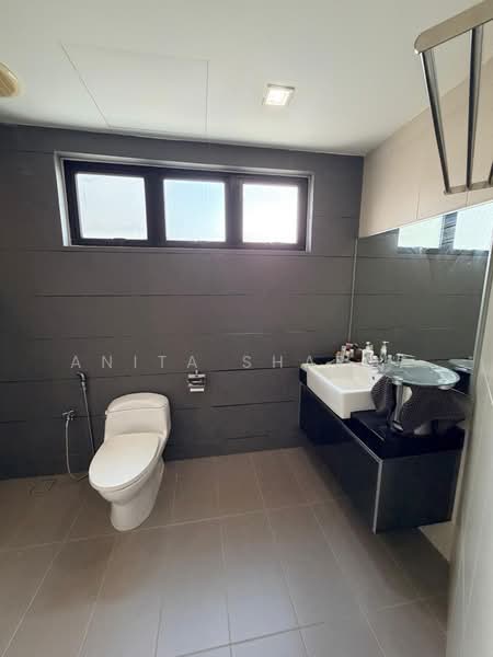 Kondominium untuk Dijual di Richmond - Anita Sharma - PropertyGuru.com.my