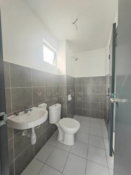 Terraced House for Sale in Rawang (Selangor) - Monique Chiew - Bathroom - PropertyGuru.com.my