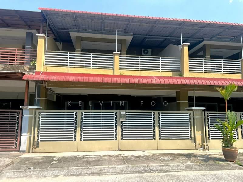 2-storey Terraced House for Sale in Taman Melor (Teluk Intan) - Kelvin Foo - Exterior - PropertyGuru.com.my