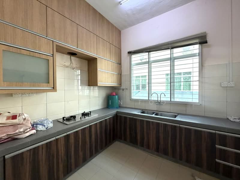 2-storey Terraced House for Sale in Taman Melor (Teluk Intan) - Kelvin Foo - Kitchen - PropertyGuru.com.my