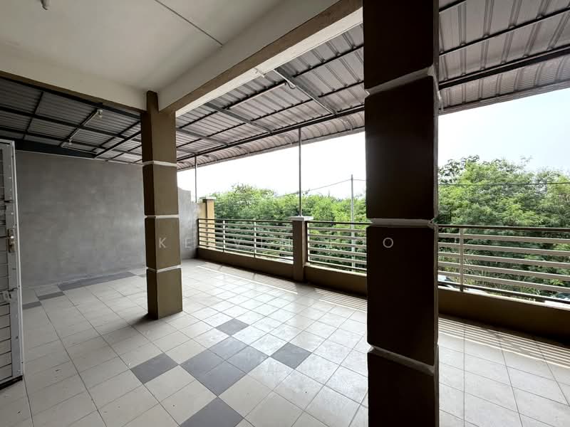 2-storey Terraced House for Sale in Taman Melor (Teluk Intan) - Kelvin Foo - Balcony - PropertyGuru.com.my