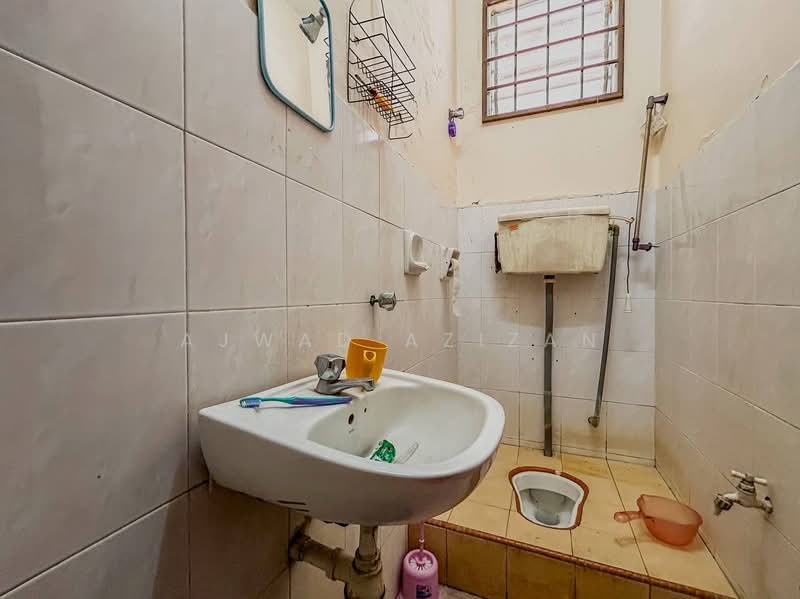 2-storey Terraced House for Sale in Bandar Baru Salak Tinggi (Sepang) - Ajwad Azizan - PropertyGuru.com.my