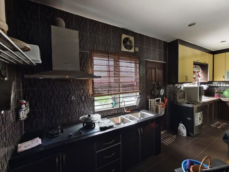 2-storey Terraced House for Sale in Bangi (Selangor) - Ali Idris - Kitchen - PropertyGuru.com.my