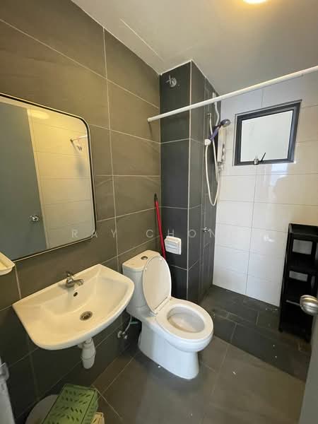 Servis Apartment untuk Disewa di Traders Garden @ Cheras Selatan - Ray Chong - Bathroom - PropertyGuru.com.my