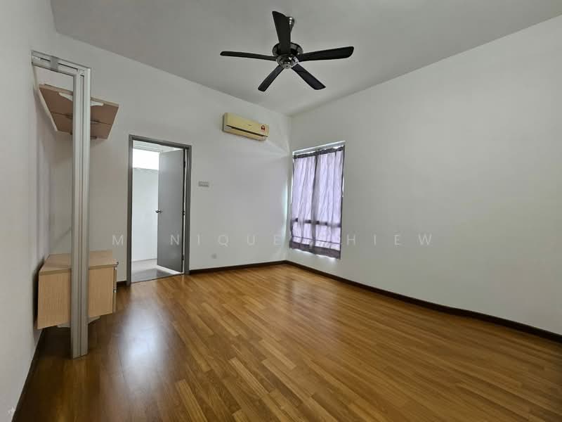 Semi-Detached House for Sale in Anggun 2 Residence (Rawang) - Monique Chiew - Bedroom - PropertyGuru.com.my