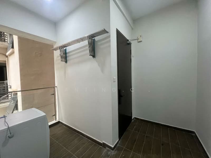Kondominium untuk Dijual di Bay Point @ Country Garden Danga Bay - YANTING.C . - Balcony - PropertyGuru.com.my