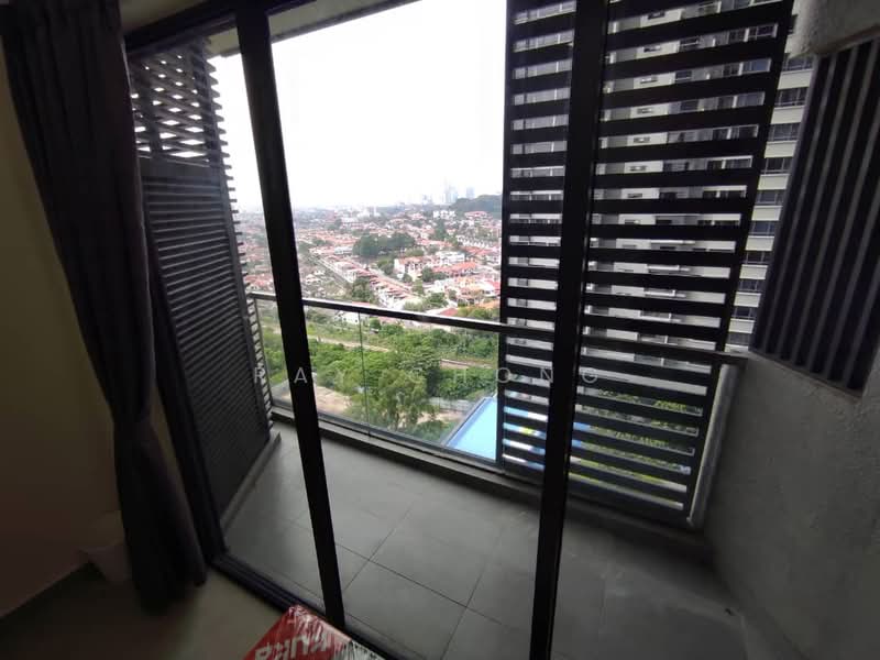 Servis Apartment untuk Disewa di Petalz Residences - Ray Chong - Balcony - PropertyGuru.com.my