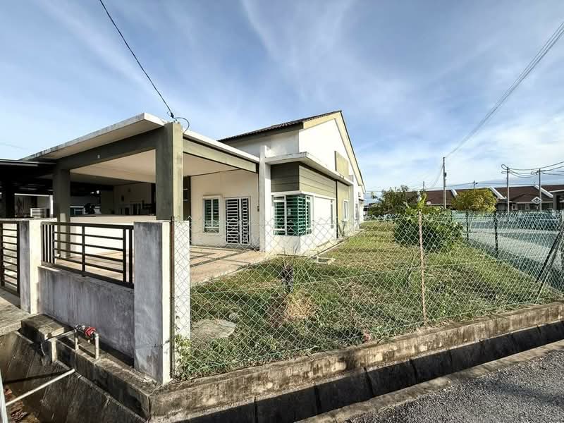 Rumah Berkembar untuk Dijual di Taman Nusantara (Kuala Kedah) - Aswad . - Exterior - PropertyGuru.com.my