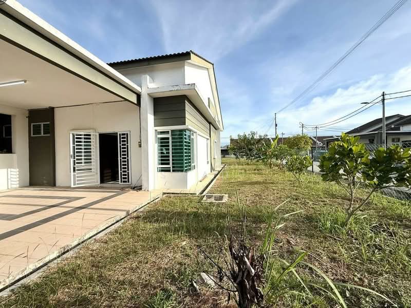 Rumah Berkembar untuk Dijual di Taman Nusantara (Kuala Kedah) - Aswad . - Exterior - PropertyGuru.com.my