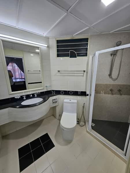 Condominium for Rent at Bellisa Court - Lim Noordin Jason - Bathroom - PropertyGuru.com.my