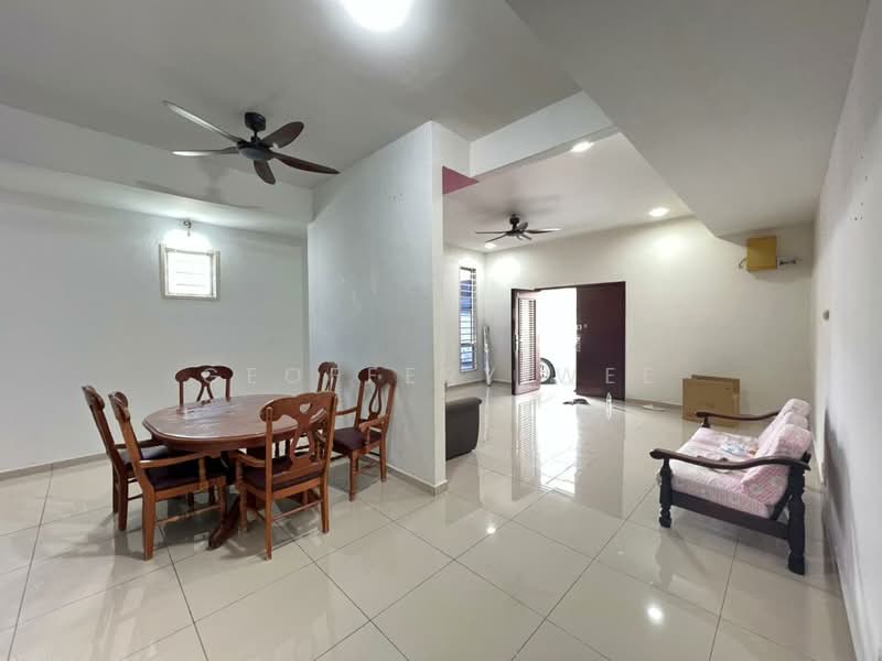 Semi-Detached House for Sale in Taman Tasik Utama (Bukit Katil) - Geoffery Wee - Living Room - PropertyGuru.com.my