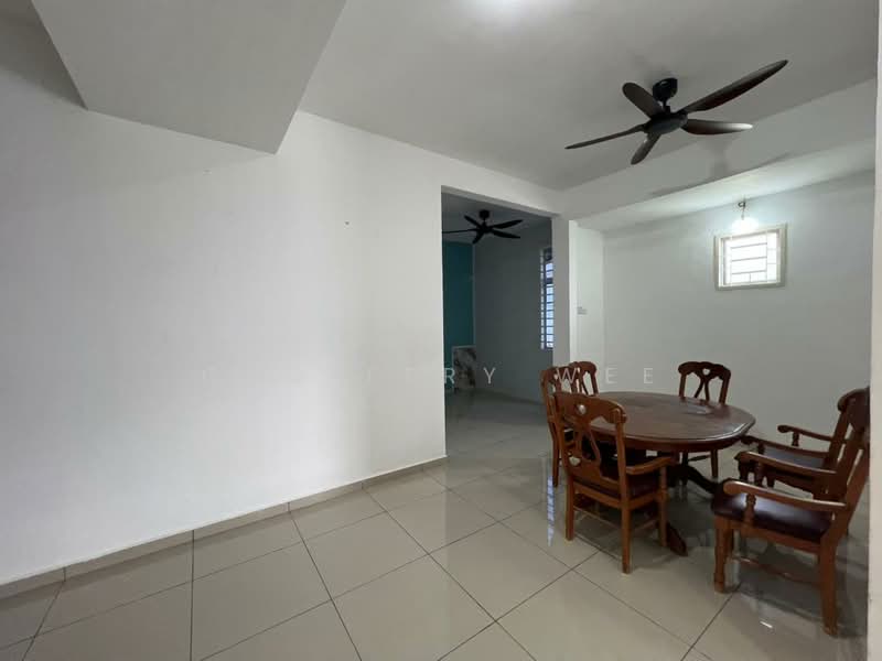 Semi-Detached House for Sale in Taman Tasik Utama (Bukit Katil) - Geoffery Wee - Dining Room - PropertyGuru.com.my