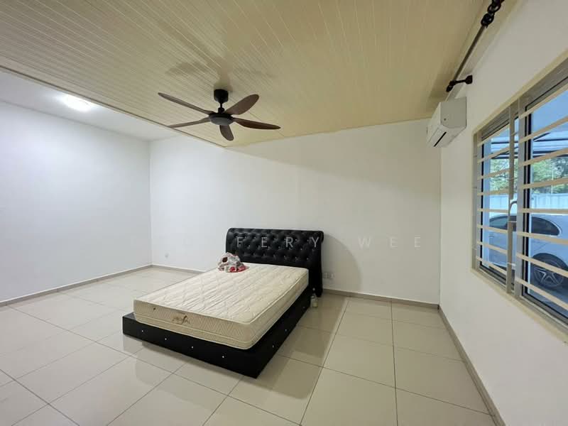 Semi-Detached House for Sale in Taman Tasik Utama (Bukit Katil) - Geoffery Wee - Bedroom - PropertyGuru.com.my