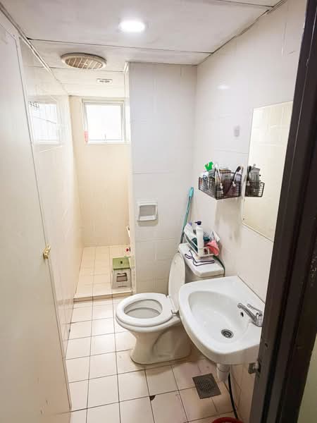 Pangsapuri untuk Disewa di Symphony Park - Jerry Tan - Bathroom - PropertyGuru.com.my