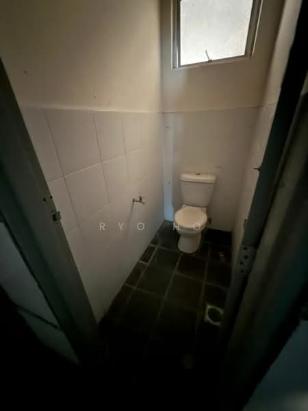 Pejabat untuk Disewa di Bangi (Selangor) - Ryo Ho - Bathroom - PropertyGuru.com.my