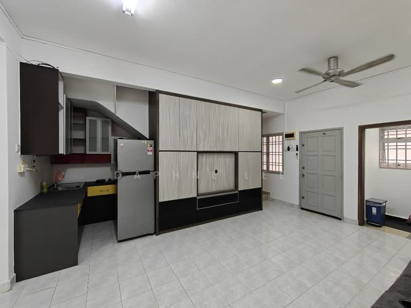 Rumah Teres 2 Tingkat untuk Disewa di Taman Setia Indah (Tebrau) - Daphne Lee - Kitchen - PropertyGuru.com.my