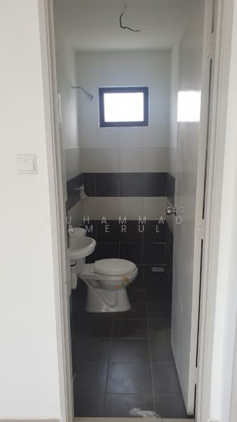 Rumah Bandar untuk Disewa di Bandar Tasik Kesuma (Beranang) - Muhammad Amerul - Bathroom - PropertyGuru.com.my
