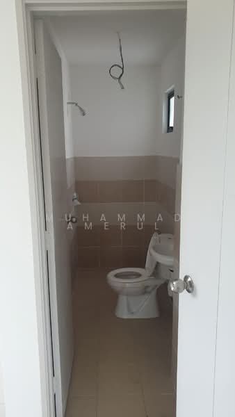 Rumah Bandar untuk Disewa di Bandar Tasik Kesuma (Beranang) - Muhammad Amerul - Bathroom - PropertyGuru.com.my