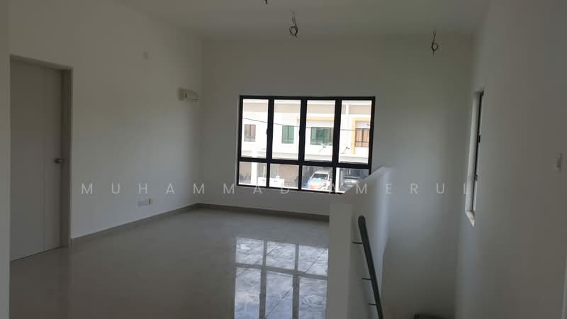 Rumah Bandar untuk Disewa di Bandar Tasik Kesuma (Beranang) - Muhammad Amerul - Living Room - PropertyGuru.com.my