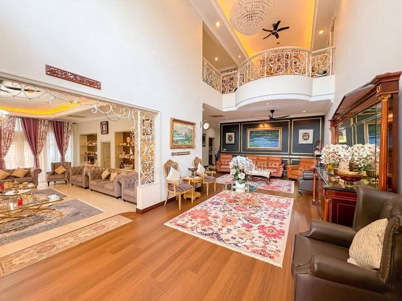 Bungalow House for Sale in Seksyen 12 (Petaling Jaya) - Nur Alia Omar - Living Room - PropertyGuru.com.my