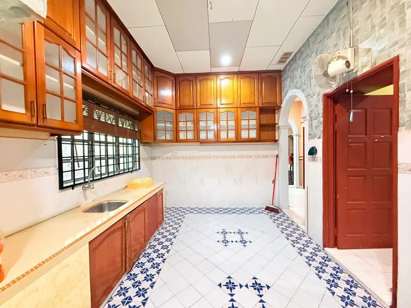 Bungalow for Sale in Taman Desa Sinaran (Dengkil) - Hassan Basri Suhaimi - Kitchen - PropertyGuru.com.my