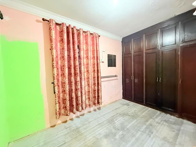 Bungalow for Sale in Taman Desa Sinaran (Dengkil) - Hassan Basri Suhaimi - Bedroom - PropertyGuru.com.my