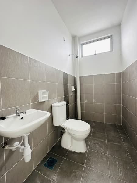 Terraced House for Sale in Pasir Gudang (Johor) - Kent Tan - Bathroom - PropertyGuru.com.my