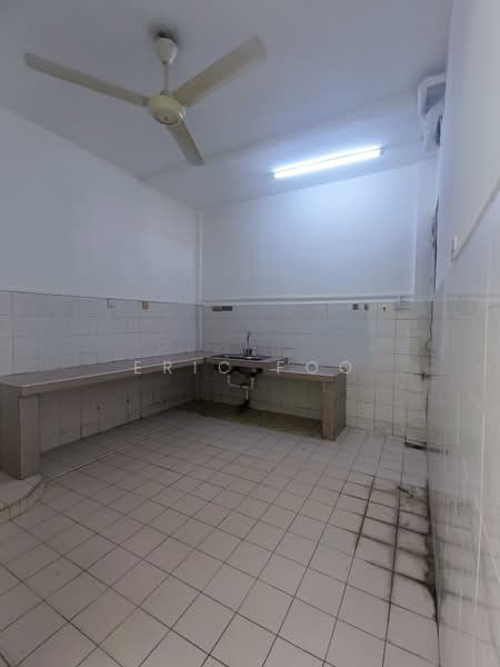 Pangsapuri untuk Disewa di Orchid @ Anggerik - Eric Foo - Kitchen - PropertyGuru.com.my