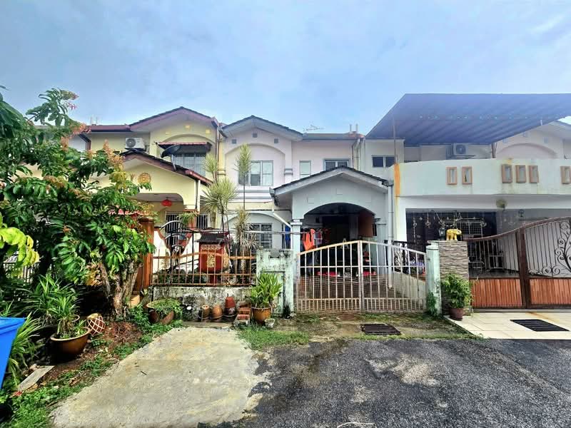 2-storey Terraced House for Sale in Taman Mutiara Subang (Shah Alam) - Amzar Faiz - PropertyGuru.com.my