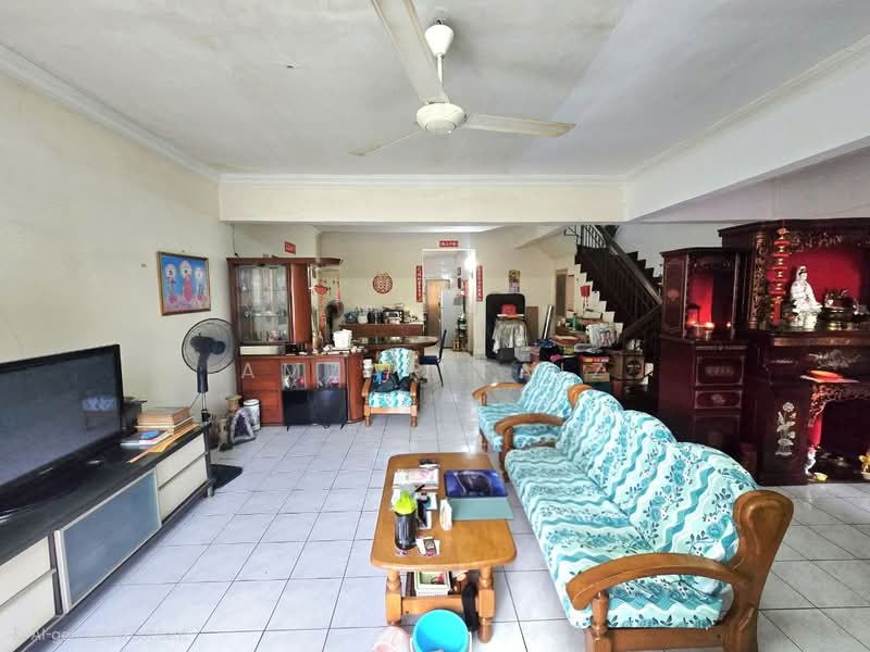 2-storey Terraced House for Sale in Taman Mutiara Subang (Shah Alam) - Amzar Faiz - PropertyGuru.com.my