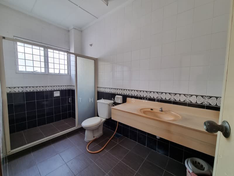 2-storey Terraced House for Sale in Bukit Rahman Putra (Sungai Buloh) - Ethan Swe - Bathroom - PropertyGuru.com.my
