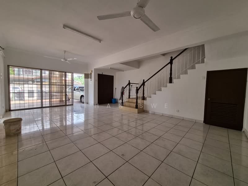 2-storey Terraced House for Sale in Bukit Rahman Putra (Sungai Buloh) - Ethan Swe - Living Room - PropertyGuru.com.my