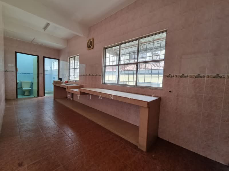 2-storey Terraced House for Sale in Bukit Rahman Putra (Sungai Buloh) - Ethan Swe - Kitchen - PropertyGuru.com.my