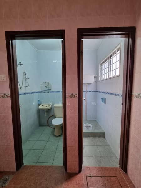 2-storey Terraced House for Sale in Bukit Rahman Putra (Sungai Buloh) - Ethan Swe - Bathroom - PropertyGuru.com.my