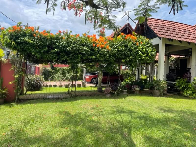 Bungalow for Sale in Batu Pahat (Johor) - DANIEL . - PropertyGuru.com.my