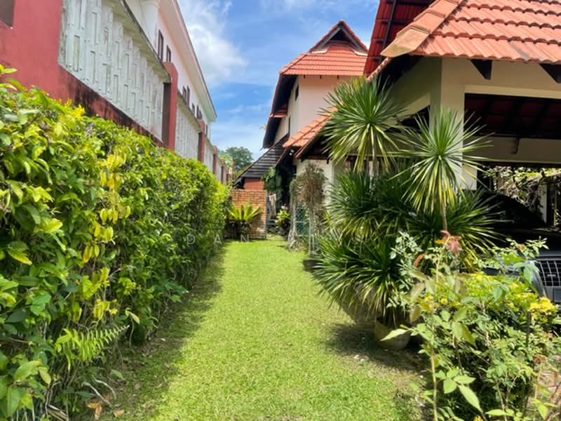Bungalow for Sale in Batu Pahat (Johor) - DANIEL . - PropertyGuru.com.my