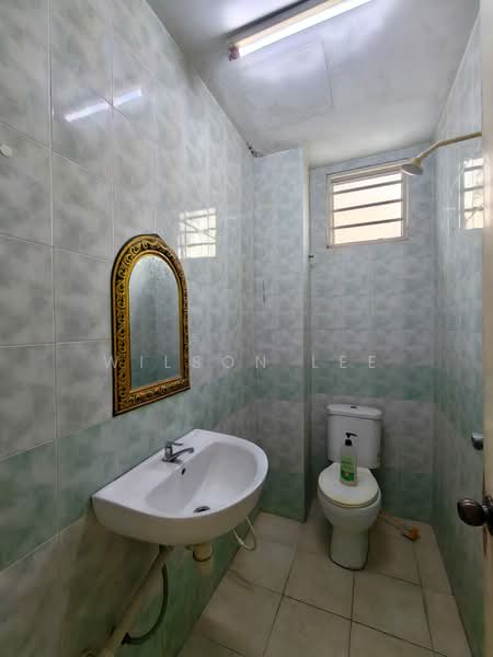 2.5-storey Terraced House for Sale in Selayang (Selangor) - Wilson Lee - Bathroom - PropertyGuru.com.my