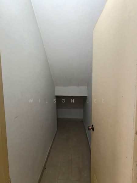 2.5-storey Terraced House for Sale in Selayang (Selangor) - Wilson Lee - Corridor - PropertyGuru.com.my