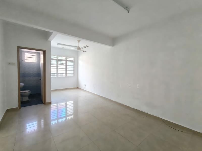 2.5-storey Terraced House for Sale in Selayang (Selangor) - Wilson Lee - Bathroom - PropertyGuru.com.my