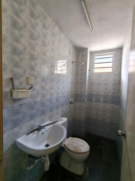 2.5-storey Terraced House for Sale in Selayang (Selangor) - Wilson Lee - Bathroom - PropertyGuru.com.my