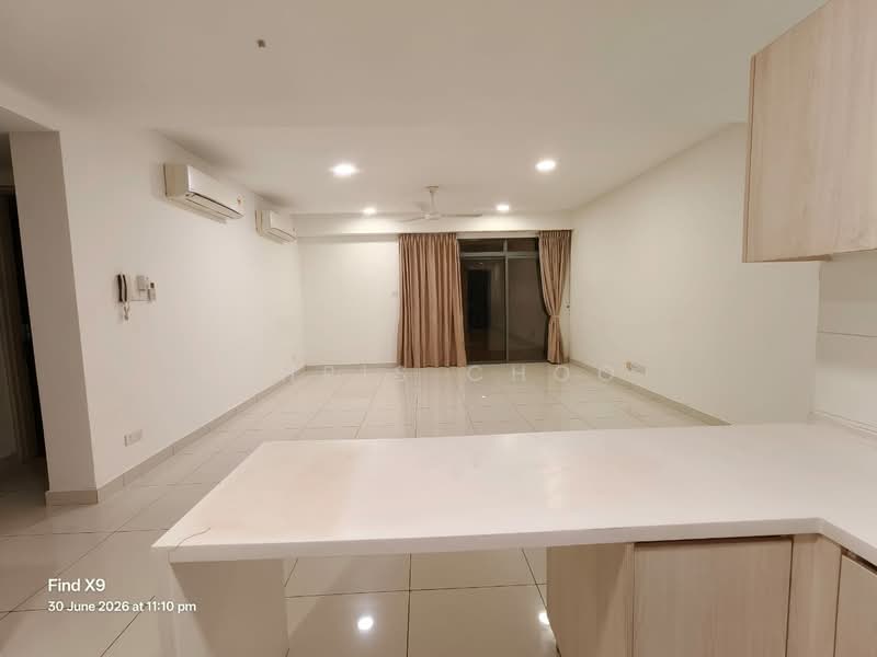 Kondominium untuk Dijual di Vivo Residential Suites - Chris Choo - Living Room - PropertyGuru.com.my