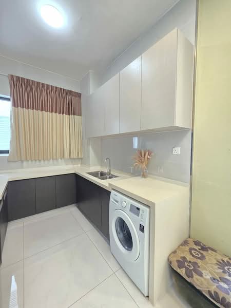 Condominium for Rent at Bay Point @ Country Garden Danga Bay - Alan Tan - Kitchen - PropertyGuru.com.my