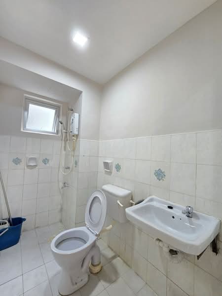 Apartment for Rent at Vista Seri Alam - William NG - Bathroom - PropertyGuru.com.my