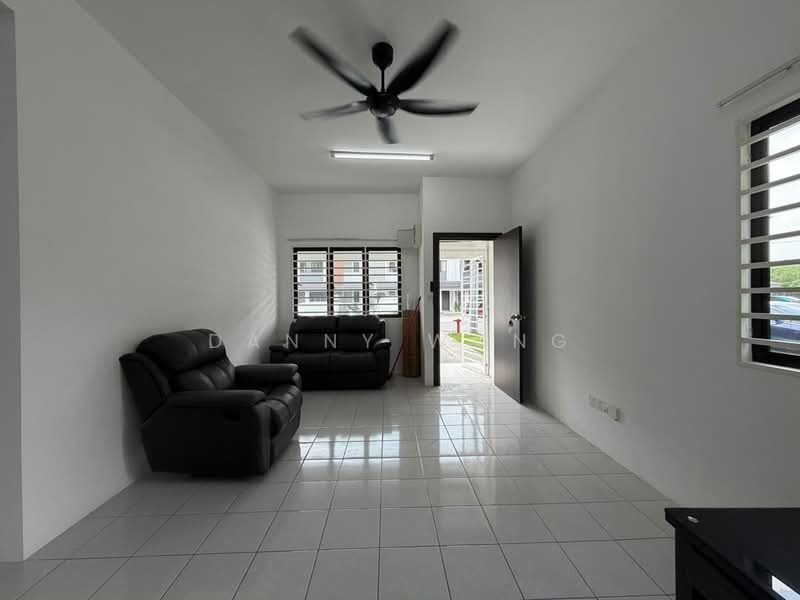 Rumah Bandar untuk Disewa di Gombak (Selangor) - Danny Wong - Living Room - PropertyGuru.com.my