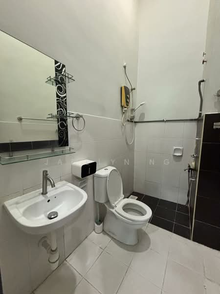 1-storey Terraced House for Rent in Kulai (Johor) - Jadelyn Ng - Bathroom - PropertyGuru.com.my