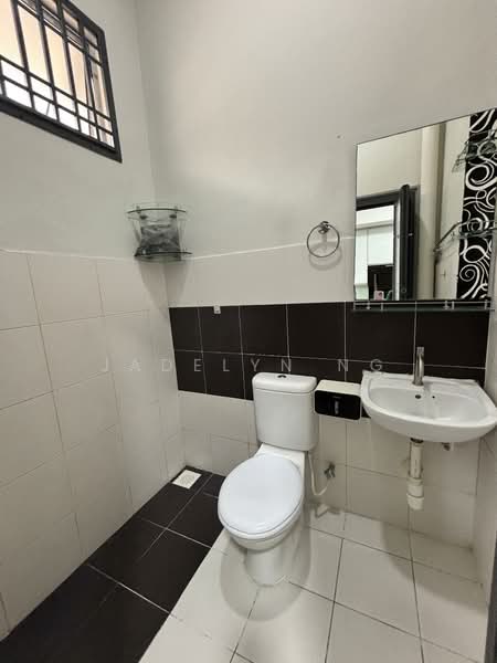 1-storey Terraced House for Rent in Kulai (Johor) - Jadelyn Ng - Bathroom - PropertyGuru.com.my