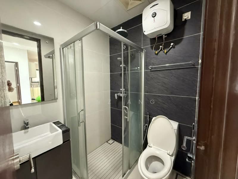 Condominium for Rent at Royal Strand @ Country Garden Danga Bay - Vinz Ang - Bathroom - PropertyGuru.com.my